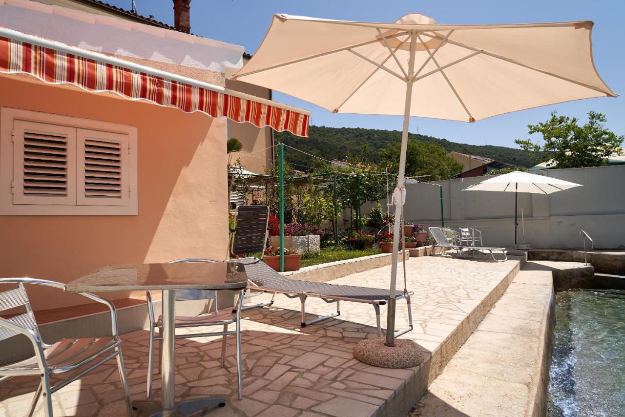 Apartments Nives Cres Exterior foto